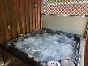 Country Cabin | Hot Tub | Free Kayaks | Fire Pit! - Image 2