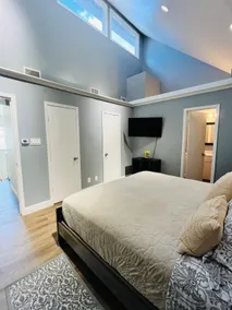 Katy Trail Condo In Heart of Trendy Uptown! - Image 4