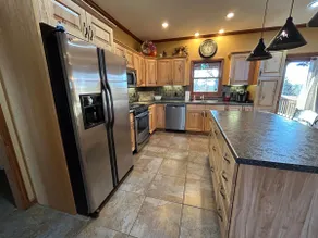 Lakeview log home with stone fireplace - Image 3
