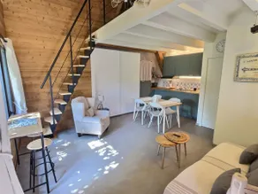 Cozy chalet with Jacuzzi - Image 2