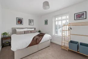The Grand Southampton Stay, Sleeps 12 - Image 3
