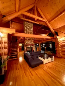Le Grizzly lakefront chalet lakefront sauna spa - Image 3