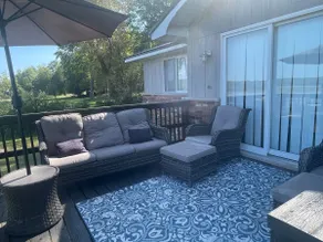 The LakeFront Retreat In Lake - Image 4