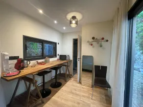 Studio room in old Angoulême - Image 4