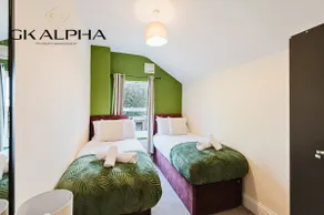 Spacious 3BR Home for Contractors | Sleeps 7 | - Image 3