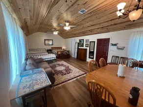 Rural Cabin 20 min from Kyle Field. - Image 2