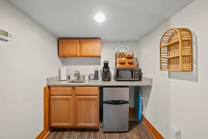 Downtown Cottage | Best Location AND Price - Image 4