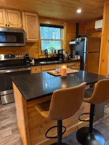 Cozy Jay Peak Cabin on 32 acres with mountain view - Image 5