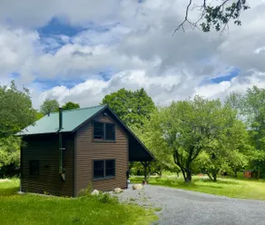 Cozy Jay Peak Cabin on 32 acres with mountain view - Image 2