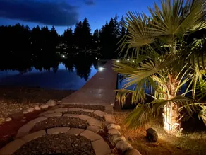 Peaceful Lakefront Retreat - Image 4