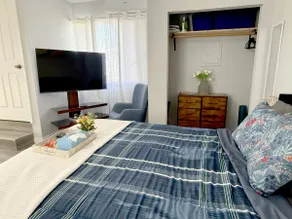 Private Studio|2-Queen Beds+ Free Parking+Kitchen - Image 3
