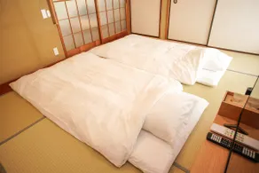 Yururi-an Knot: Refresh yourself in a space like a hideaway! A Western-style house in the forest with a pet room - Image 4