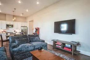 Stylish & Comfy Gem 5* Location, Arcade, Parking! - Image 2