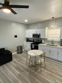 Guesthouse - Image 2
