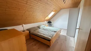 Central & rural - charming attic apartment - Image 5