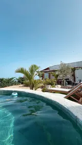 Private estate, pool and ocean views - Image 4