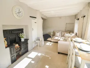 Tub Boat Cottage - Image 3