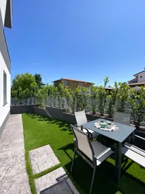 Two-room apartment with private garden - Image 4