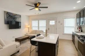 Modern 1BR Retreat Collinsville - Image 2