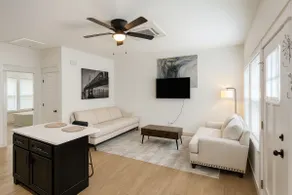 Modern 1BR Retreat Collinsville - Image 3