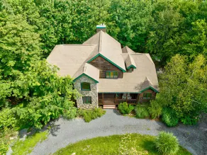 Spacious Lake Front Retreat! - Image 4