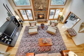 Spacious Lake Front Retreat! - Image 3