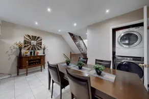 Spacious 4-Story Townhome In North York - Image 4