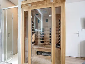 Love Room Suite with private Jacuzzi + sauna - Image 4