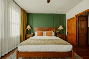 Victorian Antique&Elegance suite with 2 king beds - Image 5