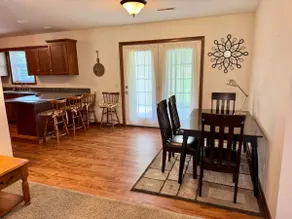 Cozy, Clean & Handicap-Friendly – 2BR near Ashland - Image 2