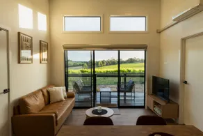 Near Wineries | Off-Grid | Bath | Vineyard - Image 2