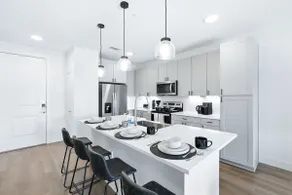 Beautiful Condo W/ Pool|Gym by Traveller's Comfort - Image 5
