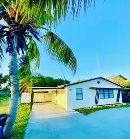 3Bed/1 Bath newly renovated home - Image 2
