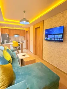 Charming apartment – Beach & Port - Image 2