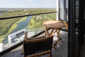Luxurious Penthouse in Merida with amenities - Image 4