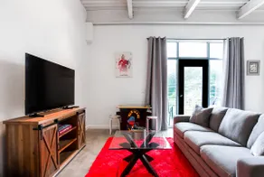 Chic Loft Near UGA/Dining/Shops - Image 2
