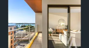 One Bedroom Penthouse with Water Views - Image 2