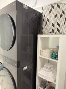 The Jays|Cozy 1BR in Dieppe – Free Parking & Wi-Fi - Image 3