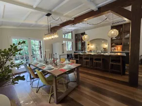 Luxury Treehouse | Ample Parking | - Image 4