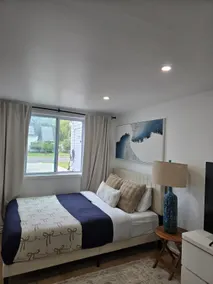 White House-cozy and private-Free Parking - Image 2