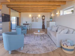 Luxury oceanfront escape - Image 4