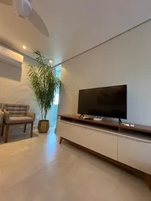 Luxurious, decorated, air-conditioned. Elevator 402 - Image 4
