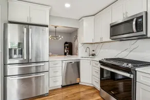 Modern 3BR Home Near Rutgers, Princeton, RWJ, NYC - Image 5