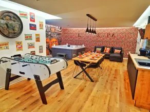 LOFT SPA under the rooftops-Jacuzzi-6 people-Parking - Image 2