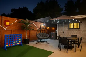 Modern•Cozy•Entertainment! - Image 2