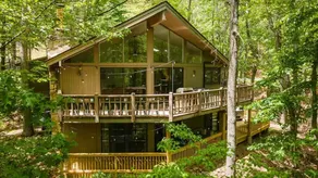 Mountain Ridge Retreat, theater/hot tub - Image 2