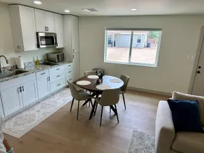 Scenic Guest House -NEWLY BUILT!- West Wing - Image 4