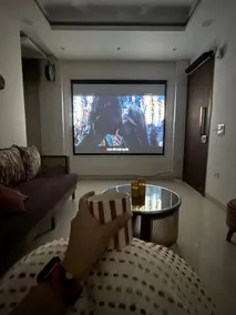 Raahat- Fully equipped 2BHK with Projector & Lift. - Image 2
