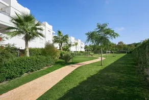 Beautiful 3 bedroom apartment in the best area of Costa Ballena - Image 4