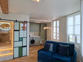 C'Chatelet | Apartment in the Heart of the City, Parking Included - Image 2
